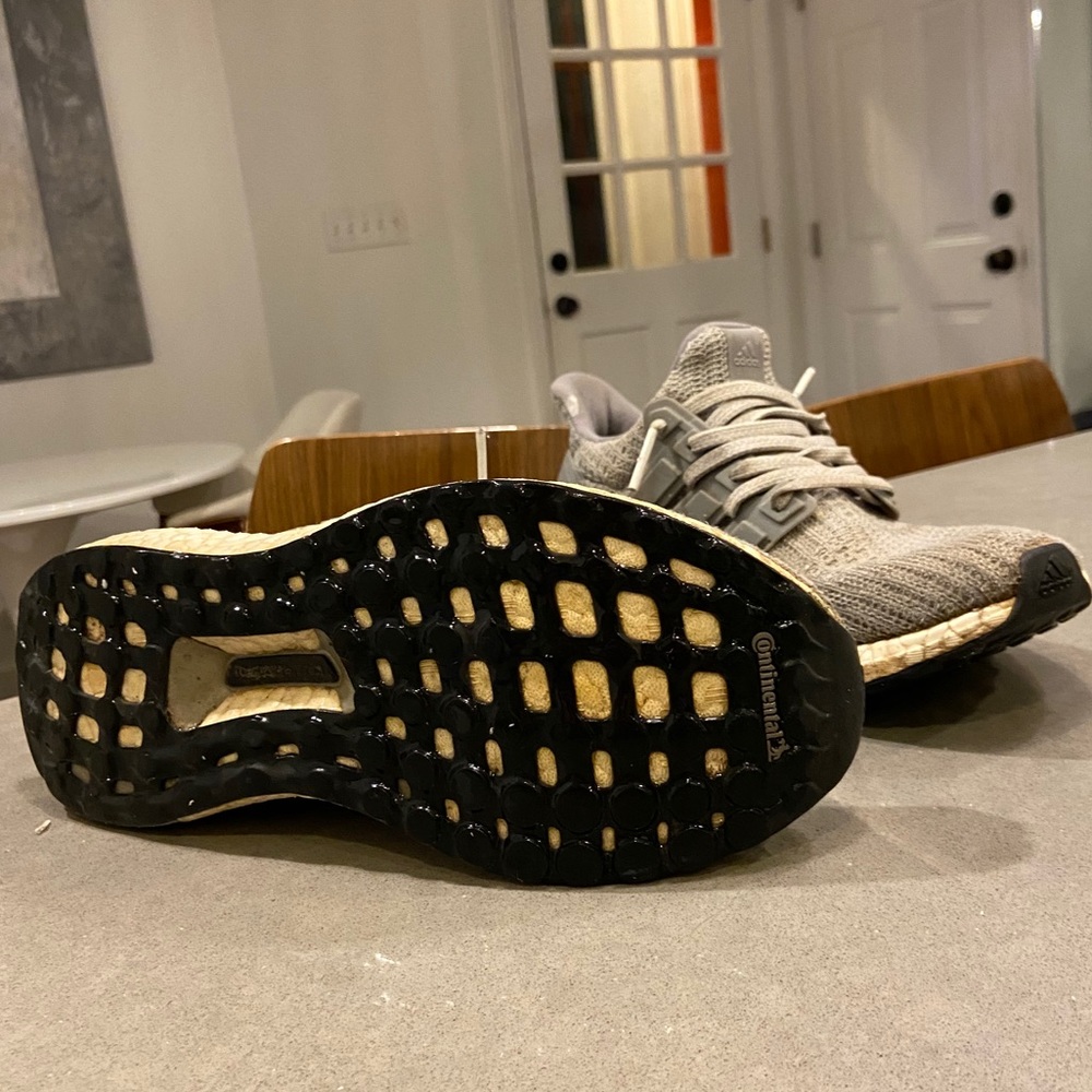 ADIDAS ULTRABOOST